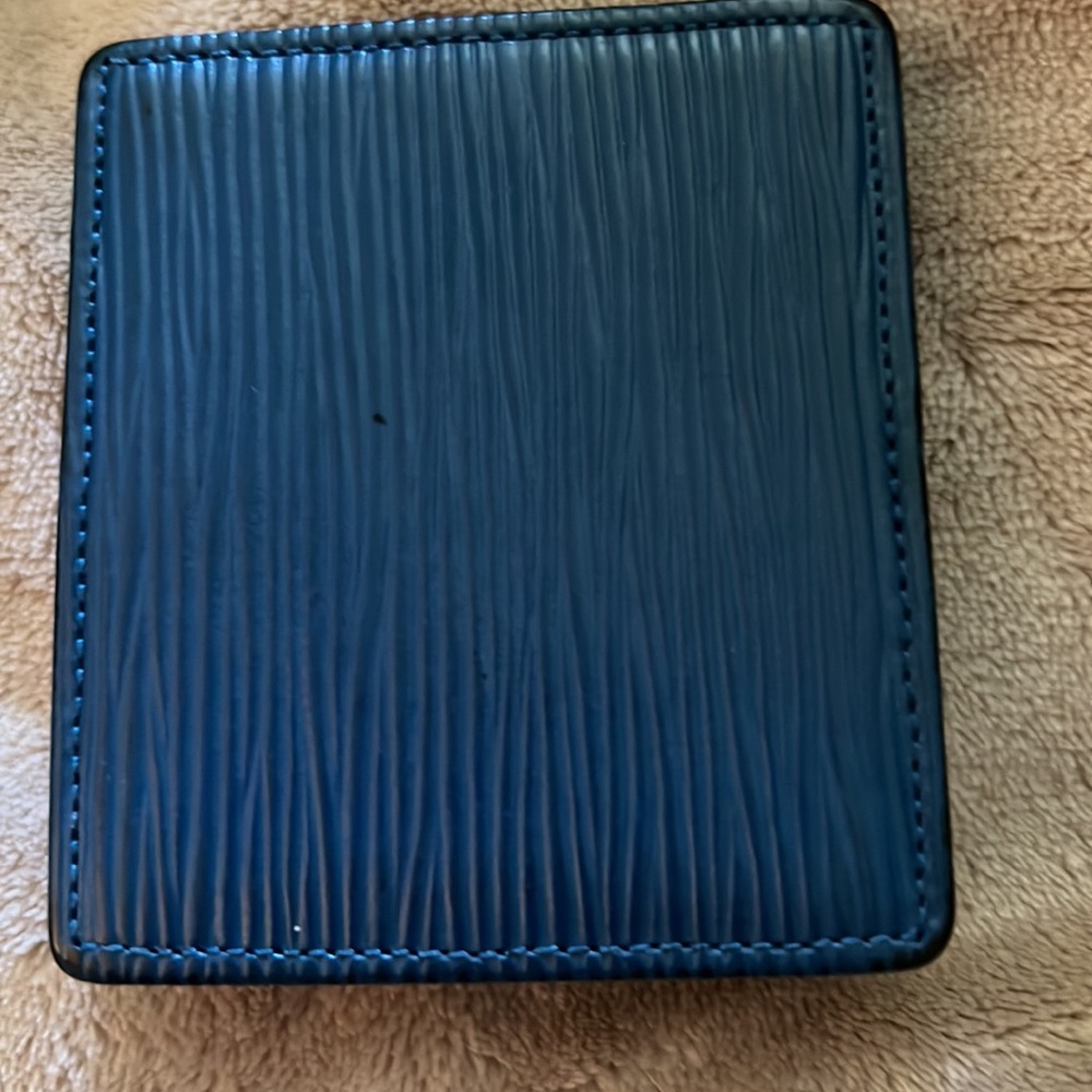 Louis Vuitton miniature Epi jewelry case & Epi Porte coin purse or AirPods case - Picture 5 of 11